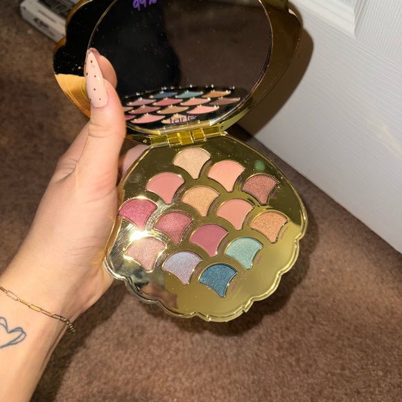 Tarte Mermaid Palette - Picture 3 of 5